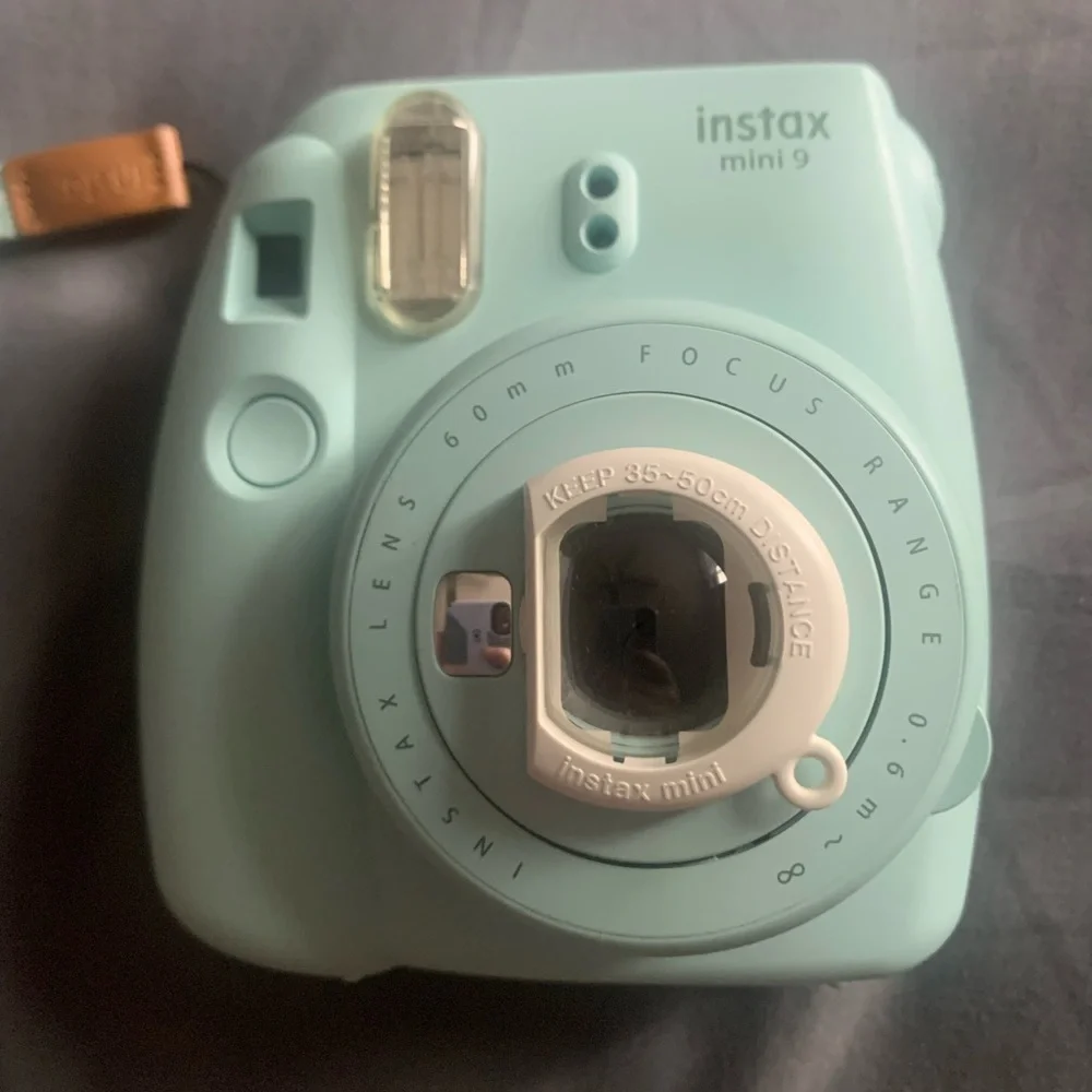 Fujifilm Instax Mini 9 in Ice Blue with Case and Macro Lens